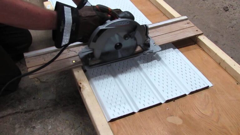 How to Cut Aluminum Soffit With a Table Saw?