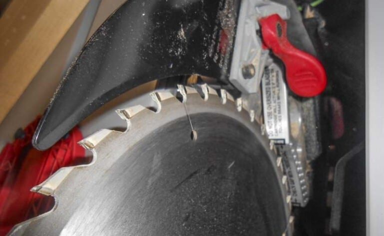 What are 5 Safety Rules for Table Saw Blade?