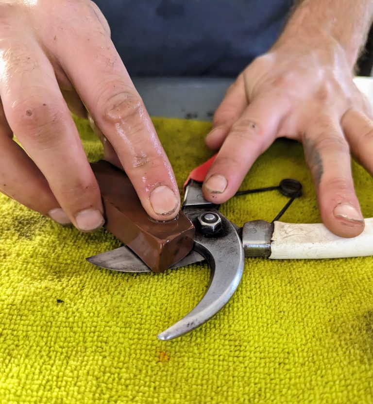 Why is It Important to Sharpen Blades of Cutting Tools?